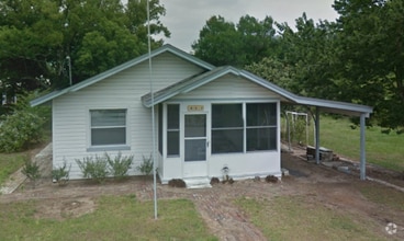 Building Photo - 403 Virginia St