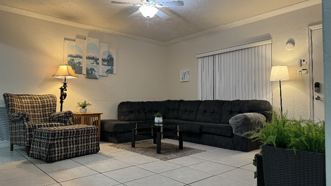 Foto del edificio - 7075 60th St N