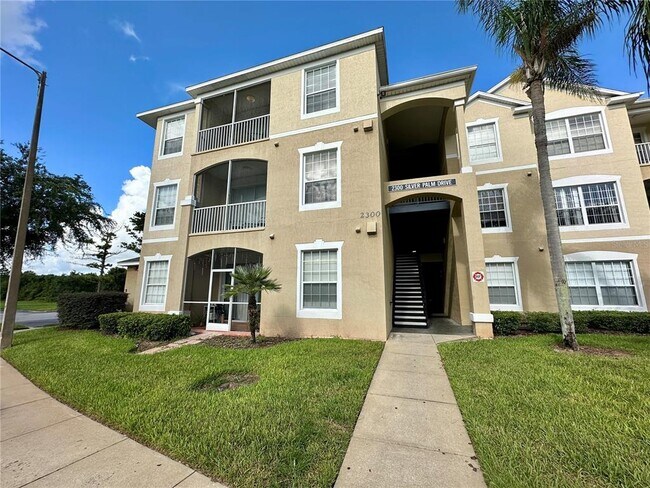 Building Photo - 2300 Silver Palm Dr