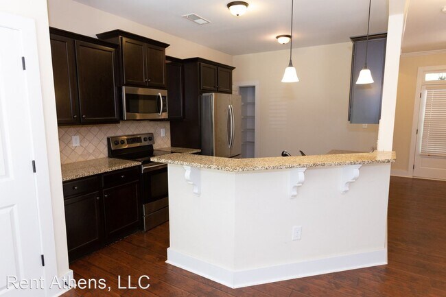 Building Photo - 3 br, 2.5 bath House - 335 Wilde Oak Place