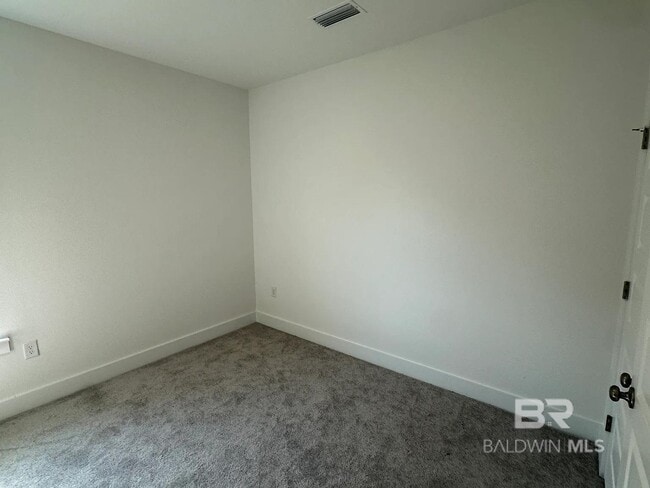 Building Photo - 16863 Fedora Dr