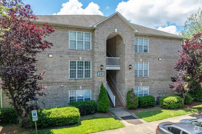 337 Guilford College Rd - Century Oaks on College