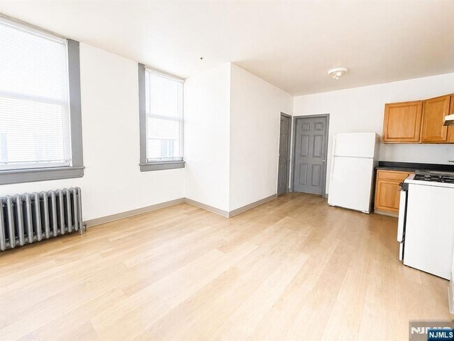 Foto del edificio - 840 Mt Prospect Ave