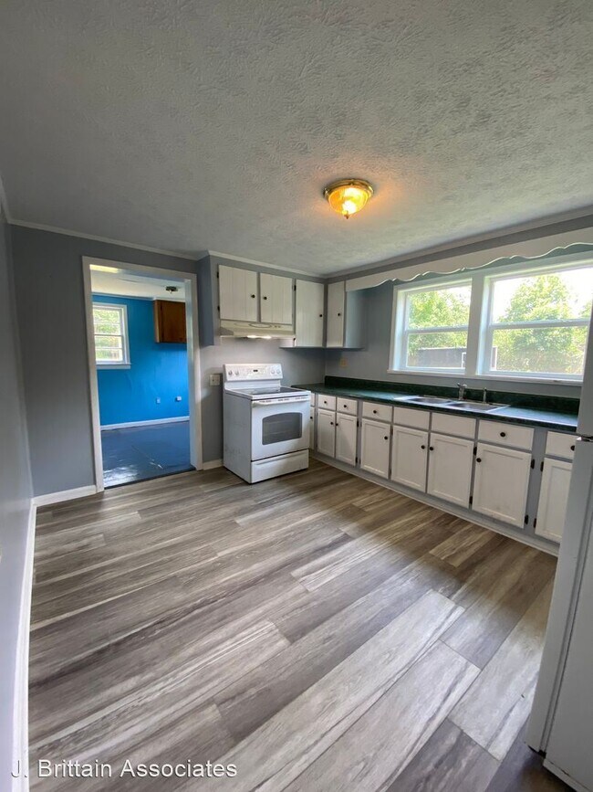Building Photo - 2 br, 1 bath House - 413 Elm Ave. NW