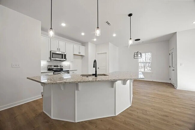 Foto del edificio - 1 Whitmore Ln