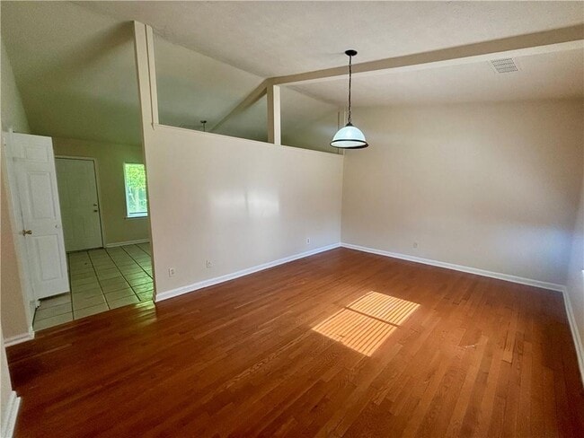 Foto del edificio - 880 Stillwater Ln