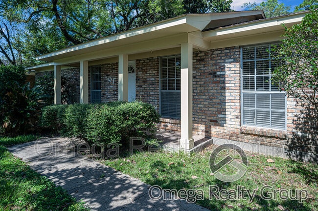 Foto del edificio - 21 Cullen Dr