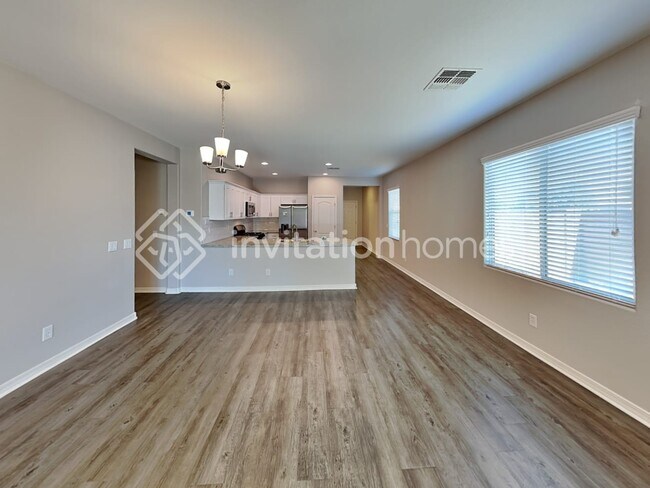 Foto del edificio - 4337 W Crescent Rd