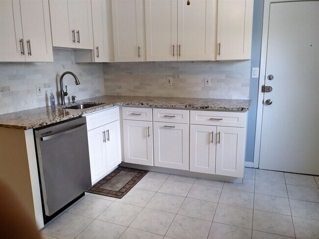 Foto del edificio - 662 Broadway