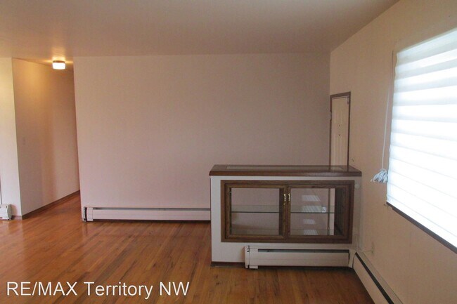 Building Photo - 3 br, 1.5 bath House - 1003 S. 18th Street