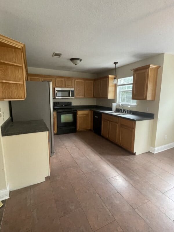 Open Kitchen - 10323 Daisy Vestry Rd