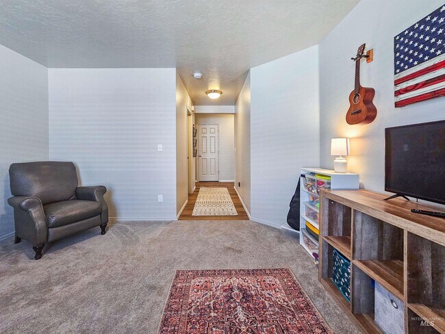 Bonus room - 19629 Stowe Way