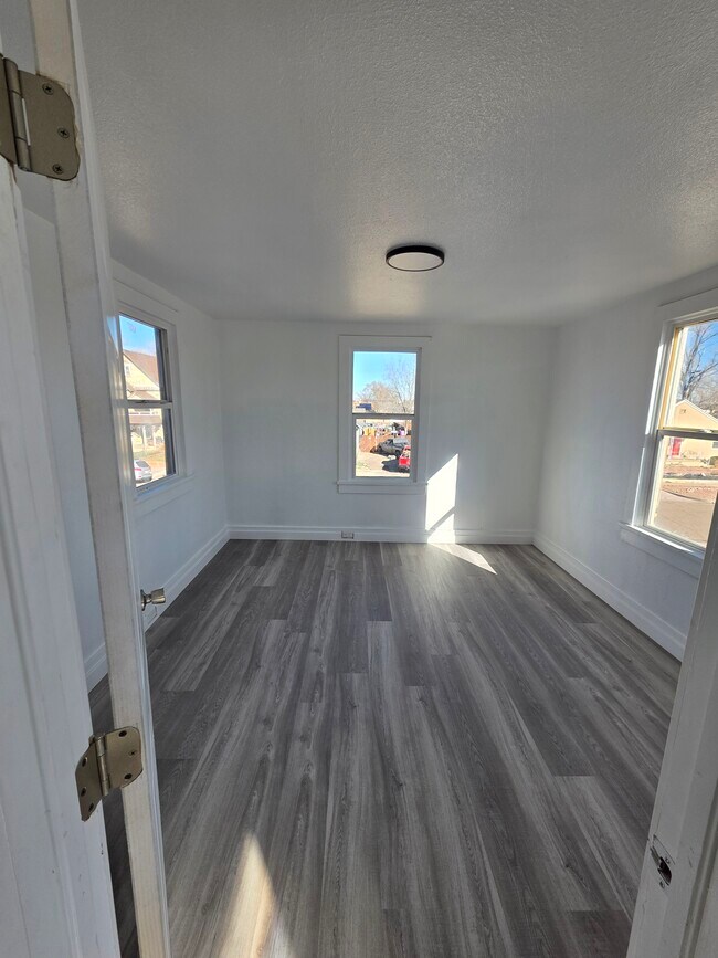 Foto del edificio - 2708 E 16th St