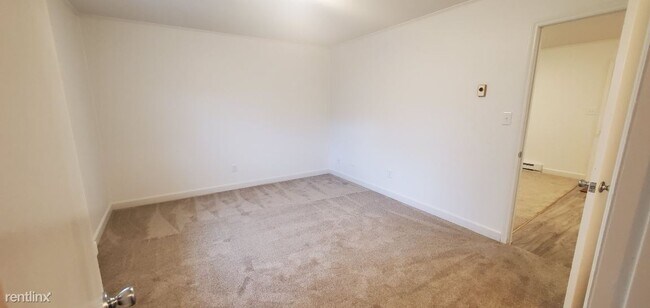 Foto del edificio - 1 br, 1 bath  - 3214 Starlight Dr Apt H