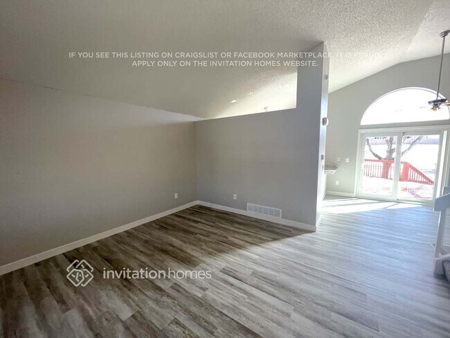 Foto del edificio - 9453 Cobblecrest Dr