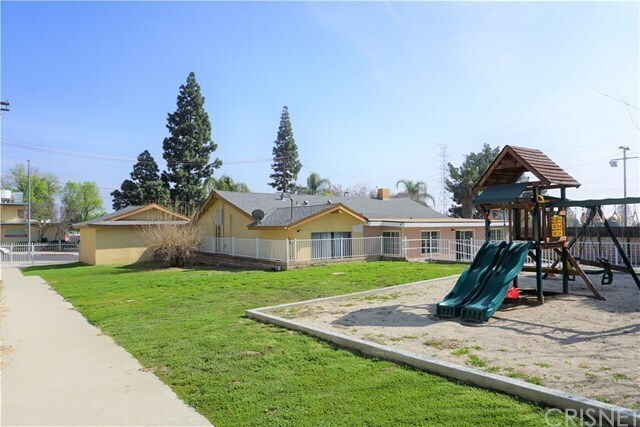 Foto del edificio - 11439 Encino Ave