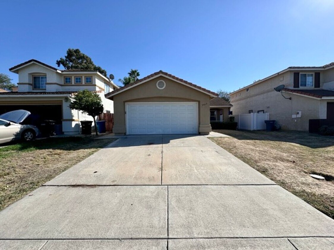 Foto principal - 3 bedroom Temecula home available for LEASE!