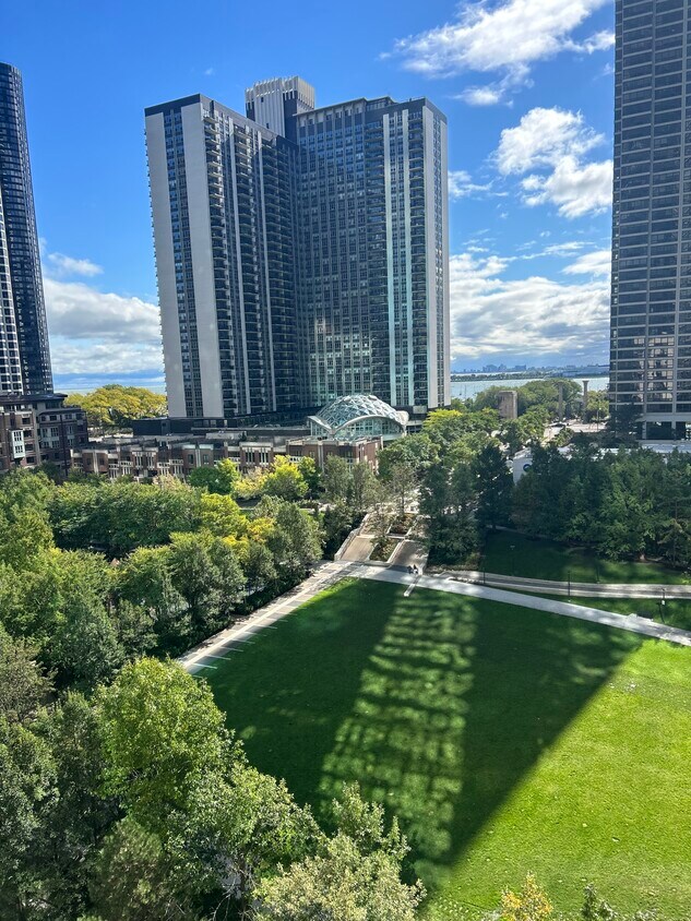 Foto principal - 360 E South Water St
