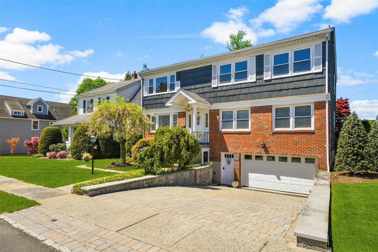 Foto principal - 237 Gainsborg Ave E