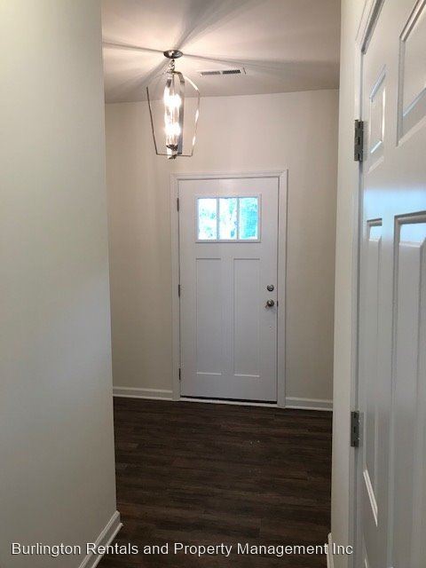 Foto del edificio - 3 br, 2.5 bath House - 1078 Cold Stream Dr.