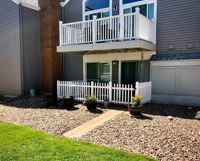 Building Photo - 3349 S Monaco Street Pky