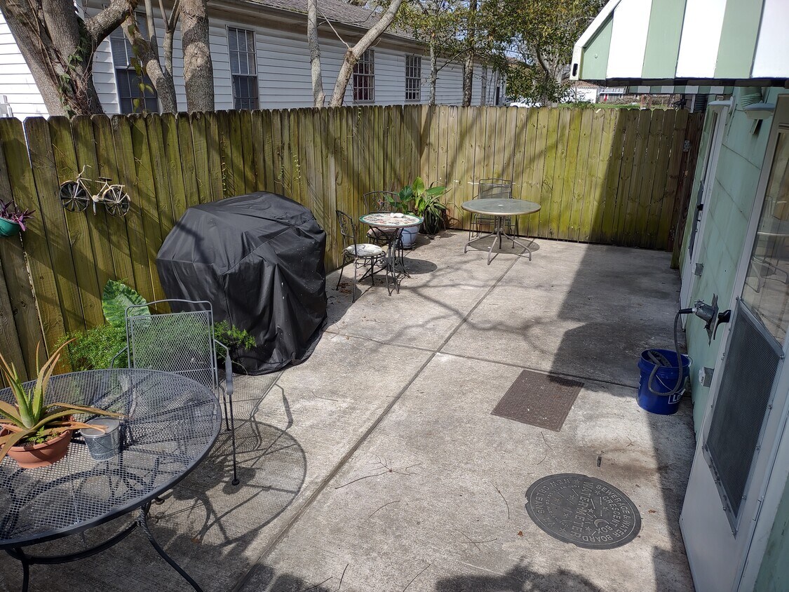 1 Bdrm Apt Uptown NOLA! - 2324 Cambronne St