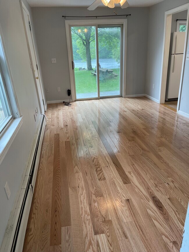 Sala de estar frente a - 17 Elderberry Dr