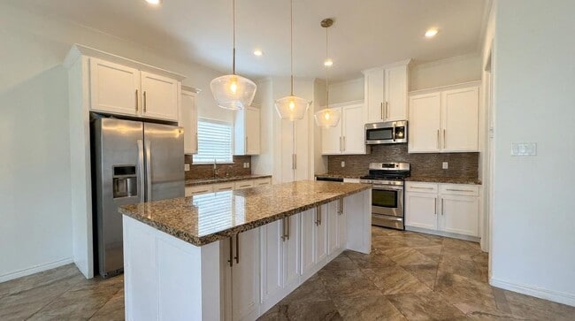 Building Photo - 508 Washingtonia Drive