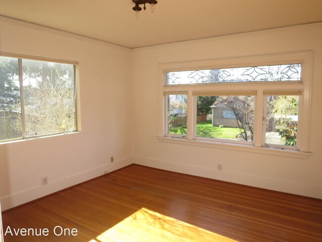 Building Photo - 2 br, 1 bath House - 3802 38th Ave S