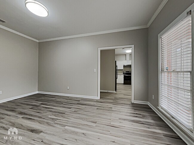 Foto del edificio - 804 Rockhurst Ln