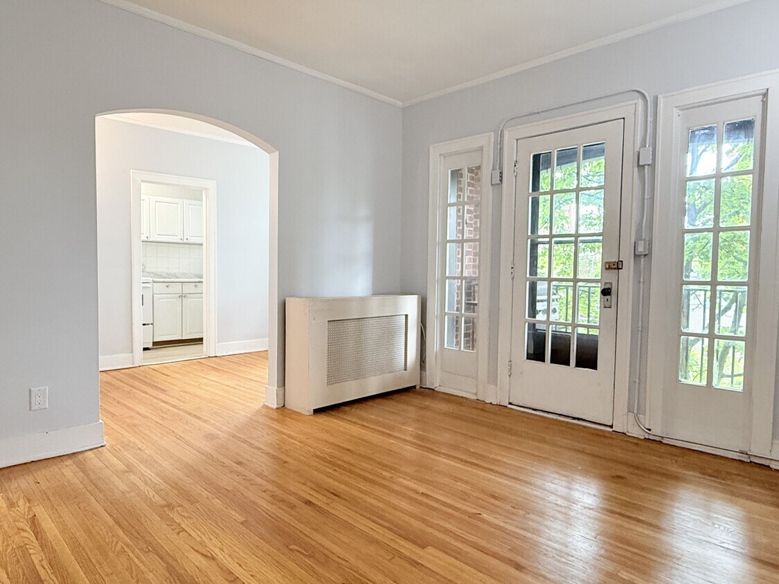 Photo principale - 36 Hanna St W