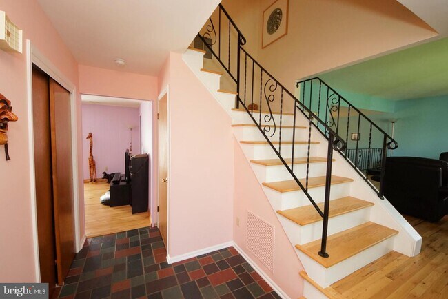 Building Photo - 8 Terrapin Ln