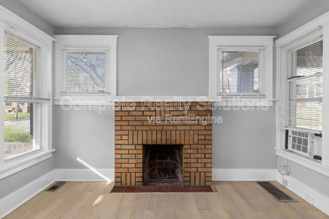 Building Photo - 3514 Colonial Ave