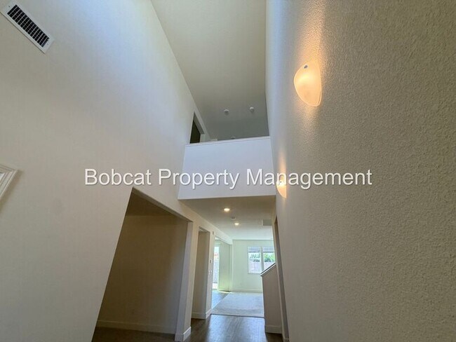 Foto del edificio - 1751 Boundary Peak St