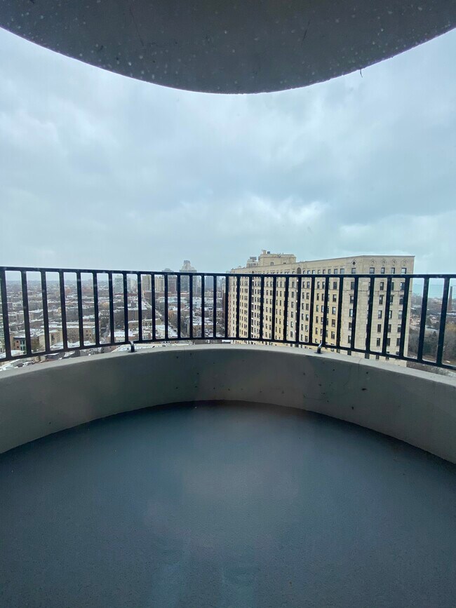 Foto del edificio - 2020 N Lincoln Park W