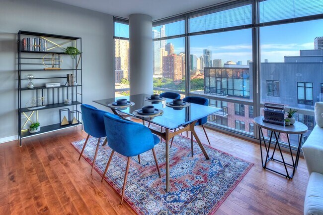 Foto del edificio - 739 S Clark St