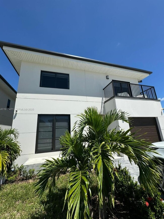 Building Photo - 1301 NW 3rd St