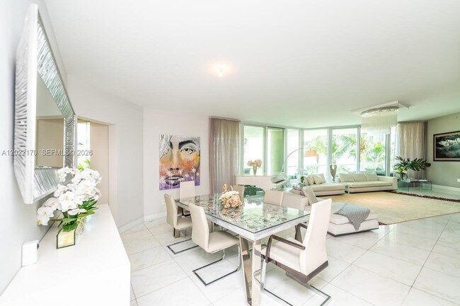 Foto del edificio - 16051 Collins Ave
