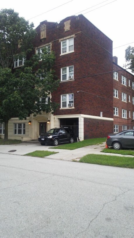 Primary Photo - 1830 E 87th St