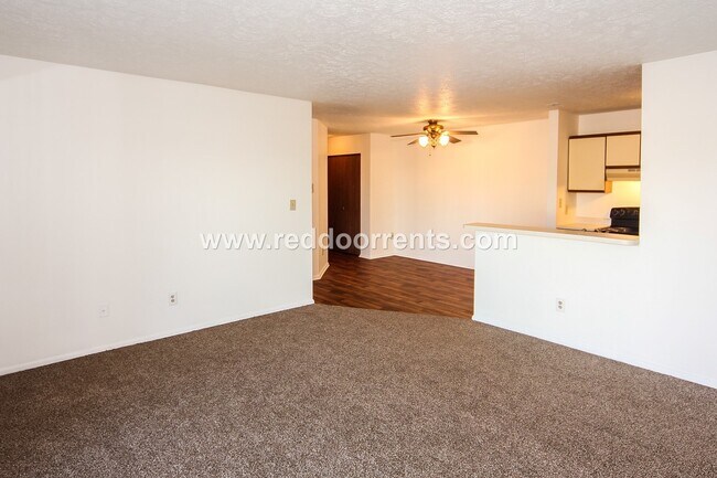 Foto del edificio - Hassle Free 2 BR 2 BA Condo In Great Locat...