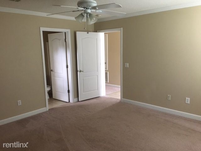 Foto del edificio - 3 br, 2 bath House - 19180 N Clairmonte St