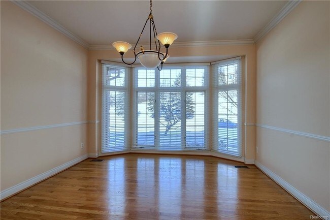 Building Photo - 2962 Pheasant Ring Dr