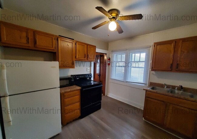 Foto del edificio - 808-810 W 2nd St