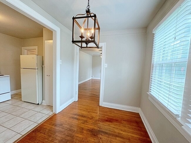 Building Photo - 1 Bedroom in Southdowns Available now`