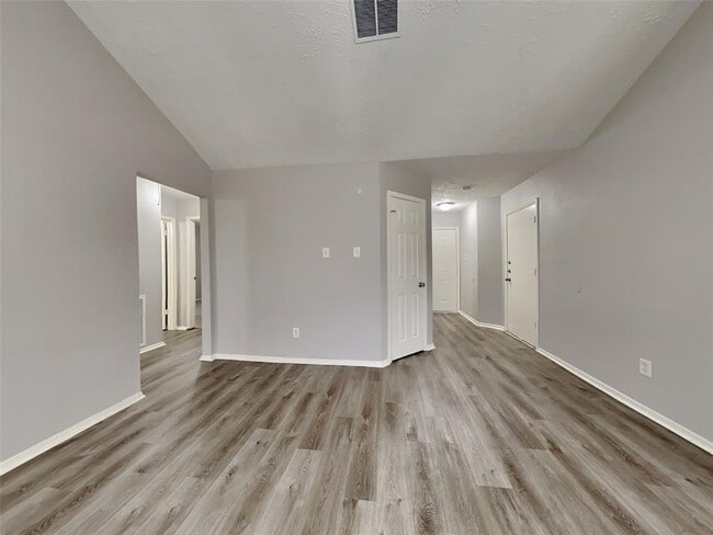 Building Photo - 7822 Breda Dr