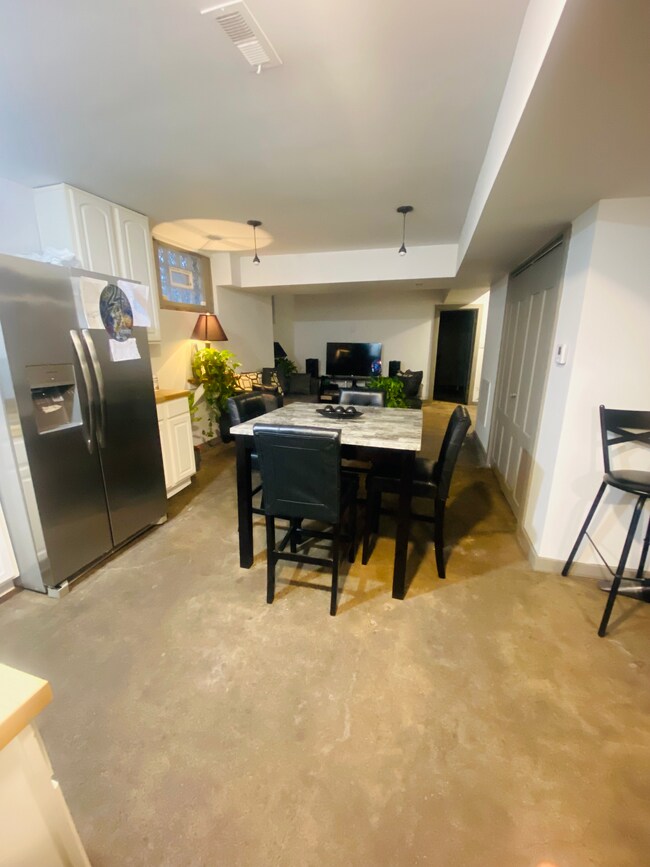 Dinning Room - 401 E 38th St
