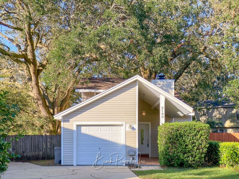 Primary Photo - 3160 Cedarwood Village Ln