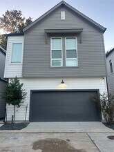 Building Photo - 4605 Lavatera St