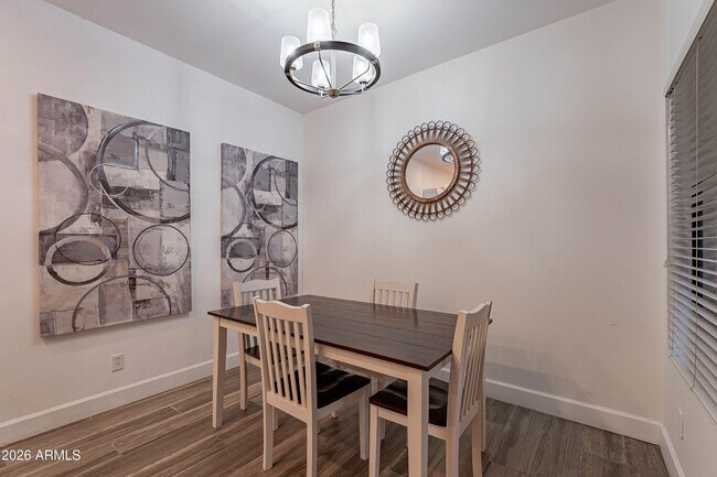 Foto del edificio - 9600 N 96th St