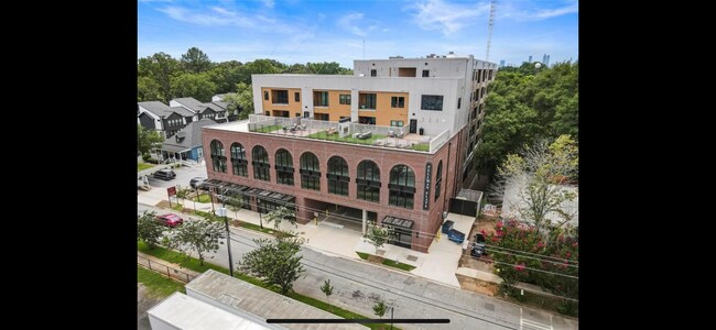 Foto del edificio - 112 Rogers St NE